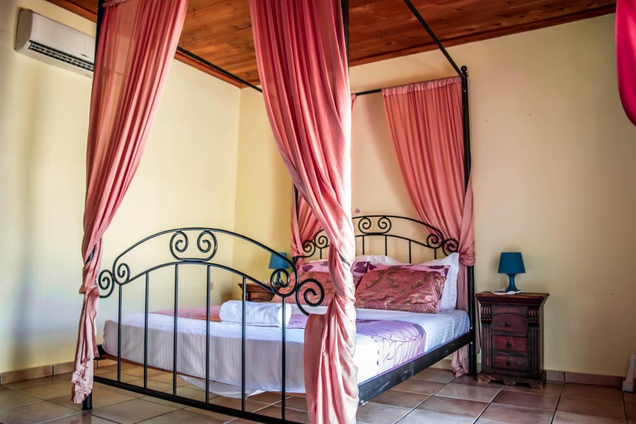 Niriides Villas Old Listing خيرسونِسوس المظهر الخارجي الصورة