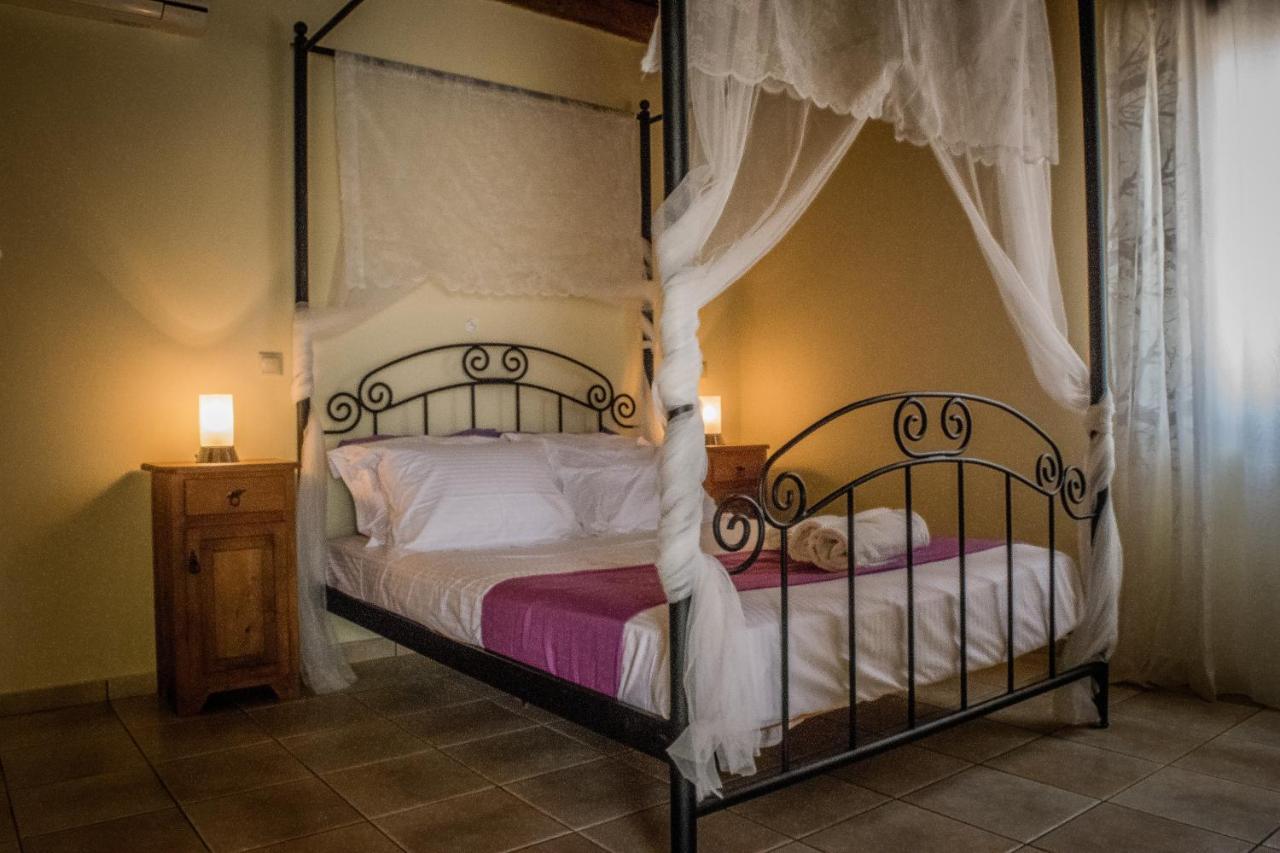 Niriides Villas Old Listing خيرسونِسوس المظهر الخارجي الصورة