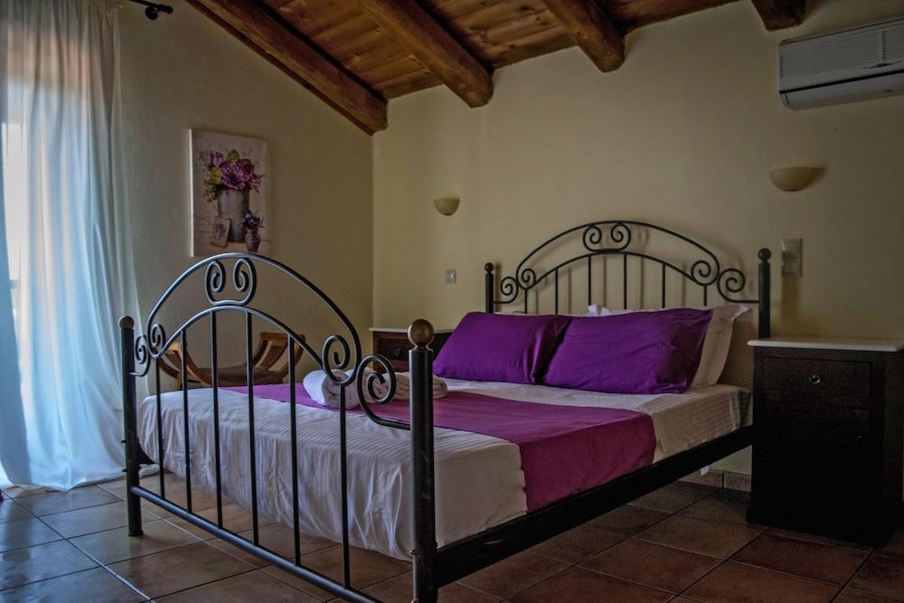 Niriides Villas Old Listing خيرسونِسوس المظهر الخارجي الصورة