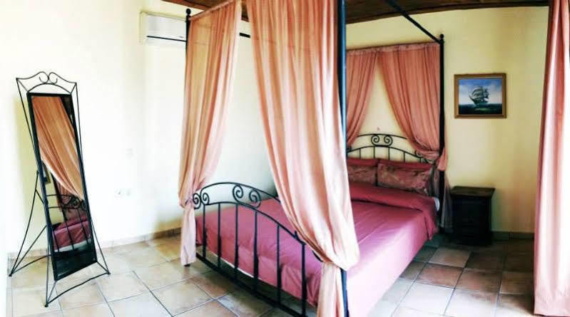 Niriides Villas Old Listing خيرسونِسوس المظهر الخارجي الصورة